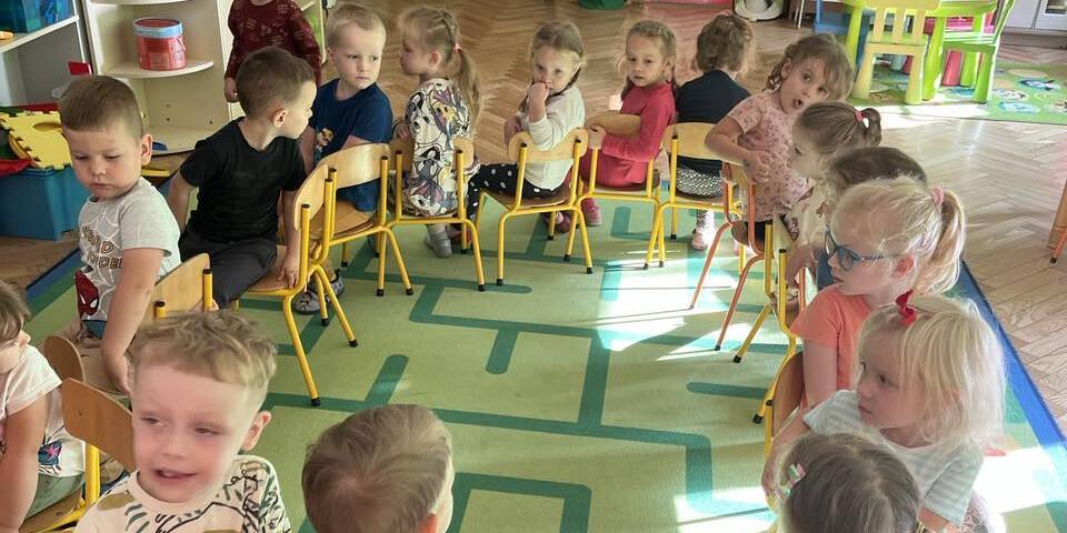 zabawa krzesełko2.jpg