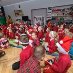 Uśmiechnięta dziewczynka.jpg