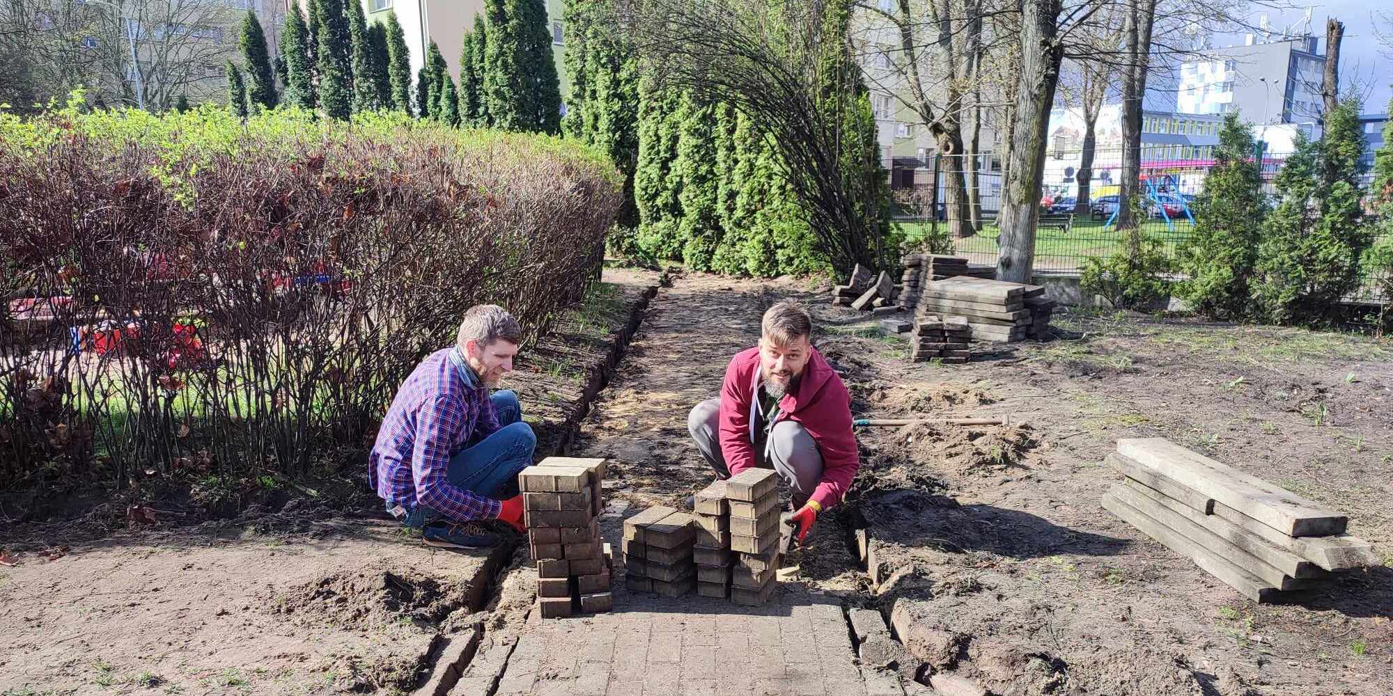 prace na placu5.jpg