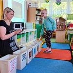 Ćwiczymy segregację śmieci (2).jpg