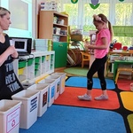 ćwiczymy segregację śmieci (3).jpg