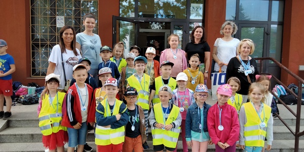 1. Przed Szkołą Podstawową Nr 29 w Białymstoku.jpg