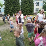 Tańczące dzieci (2).jpg
