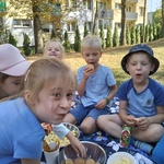 Piknik w ogrodzie przedszkolnym6.jpg