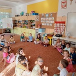 Dzieci w grupie Zajączków.jpg