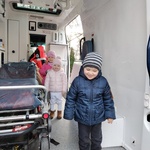 15. Dzieci w karetce pogotowia.jpg