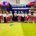 7. Dzieci ustawiają się do zdjęcia.jpeg