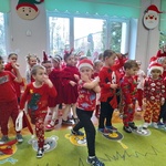 Dzieci tańczą (5).jpg