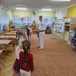 Zajęcia sportowe z p. Dawidem instruktorem karate (1).jpg