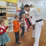 Zajęcia sportowe z p. Dawidem instruktorem karate (11).jpg