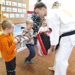 Zajęcia sportowe z p. Dawidem instruktorem karate (13).jpg