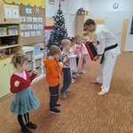 Zajęcia sportowe z p. Dawidem instruktorem karate (10).jpg