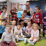 1. Dzieci i pani Justynka.jpg