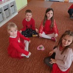 Dzieci na dywanie.jpg