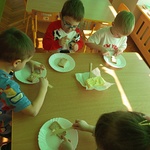 dzieci robią tosty.jpg