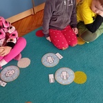 Gra w pączkowe domino.jpg