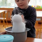 5. Grupa I doświadczenia z suchym lodem.jpg