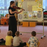 Paulina gra na skrzypcach (2).jpg