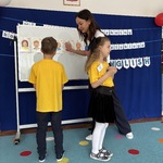 7. Kids Love English.jpeg