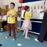 8. Kids Love English.jpeg