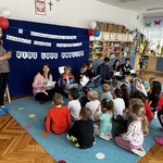 5. uczniowie czytają wiersze.jpeg