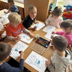Dzieci malują Tupcia Chrupcia