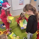 Rozpakowywanie prezentów 6.jpg