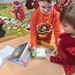 Rozpakowywanie prezentów 1.jpg