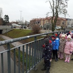 nad rzeką Białą.