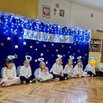 aniołki podczas występu.