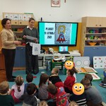 Pani Dyrektor daje podziękowanie Pani koordynatorce.