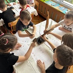 Dzieci piszą piórem (6).