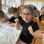 Dzieci piszą piórem (9).