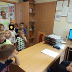 dzieci w gabinecie pani dyrektor.