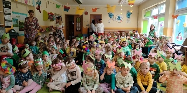 uroczystość pierwszego dnia wiosny.jpg